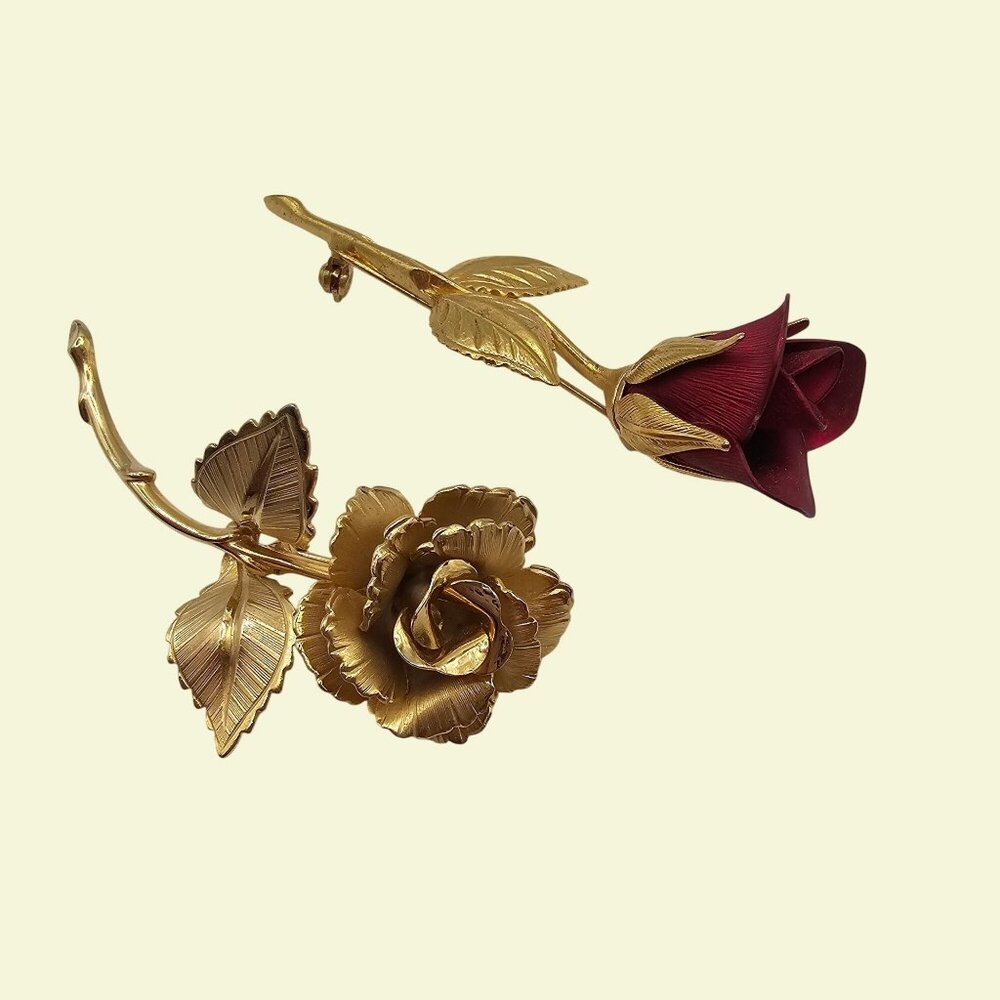 VTG Brooch 2PC‎ Set Gold tone Covani Red Rose Elegant Romantic Florals Pins